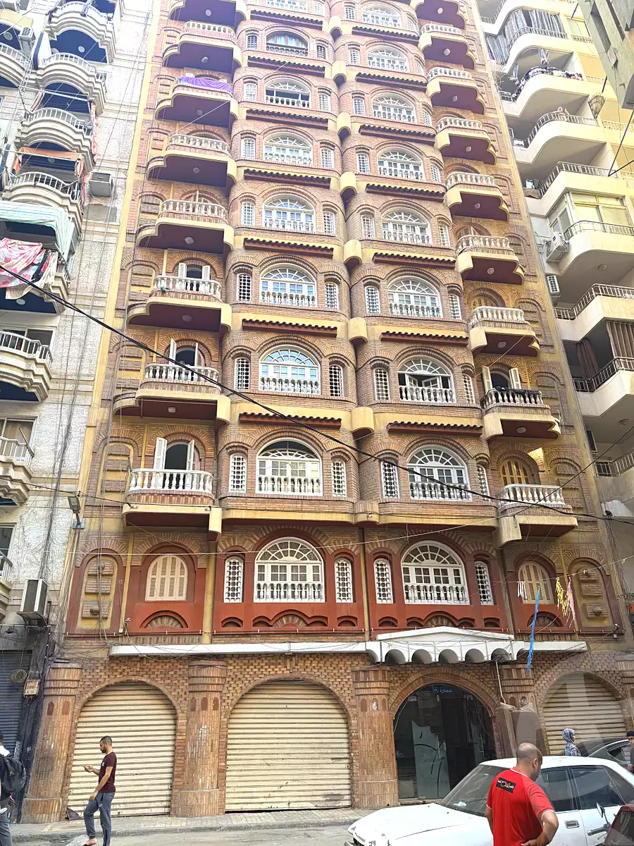 https://aqarmap.com.eg/ar/listing/7130211-for-sale-alexandria-sydy-bshr-sydy-bshr-bhry-shr-mhmwd-l-yswy