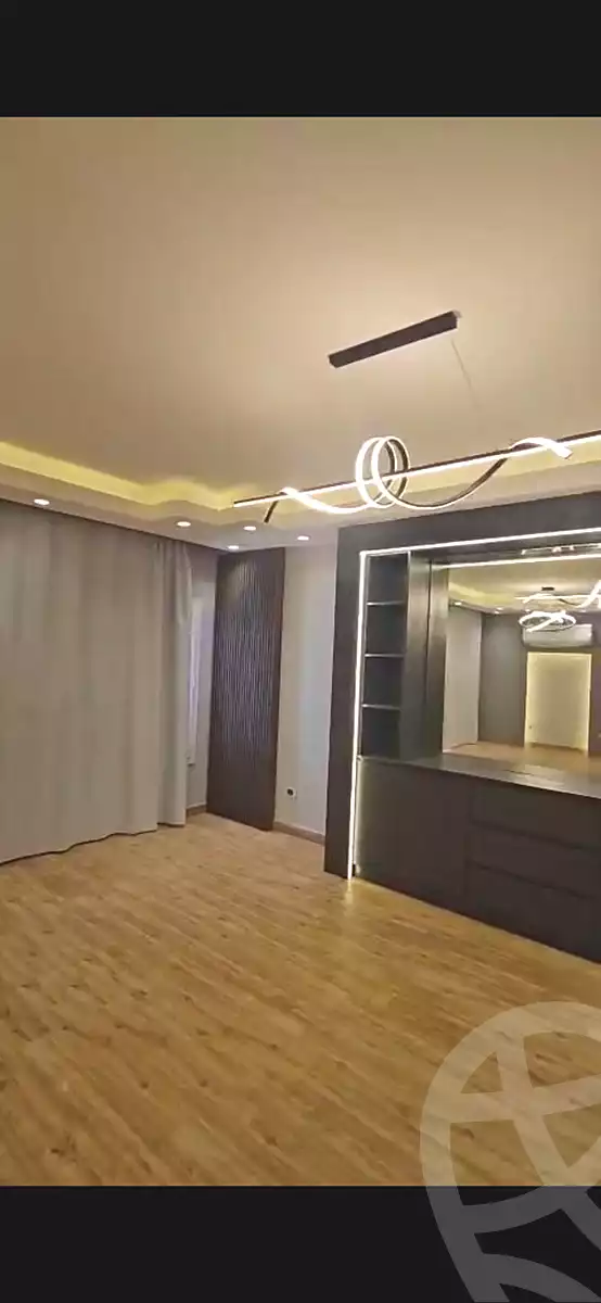 https://aqarmap.com.eg/ar/listing/7130403-for-sale-cairo-new-cairo-gharb-el-golf-alaa-elsaadany-st