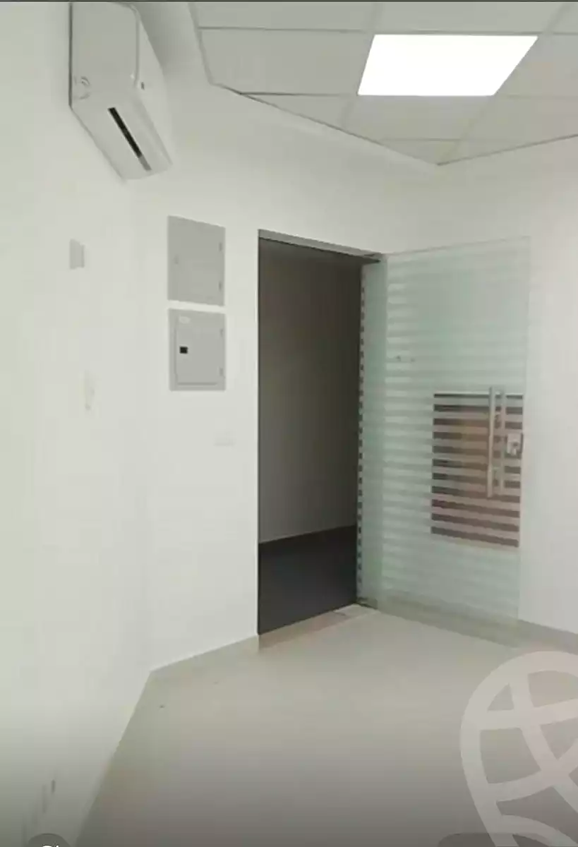 https://aqarmap.com.eg/ar/listing/7130684-for-rent-cairo-el-sheikh-zayed-city-el-hay-el-thany-ashaer