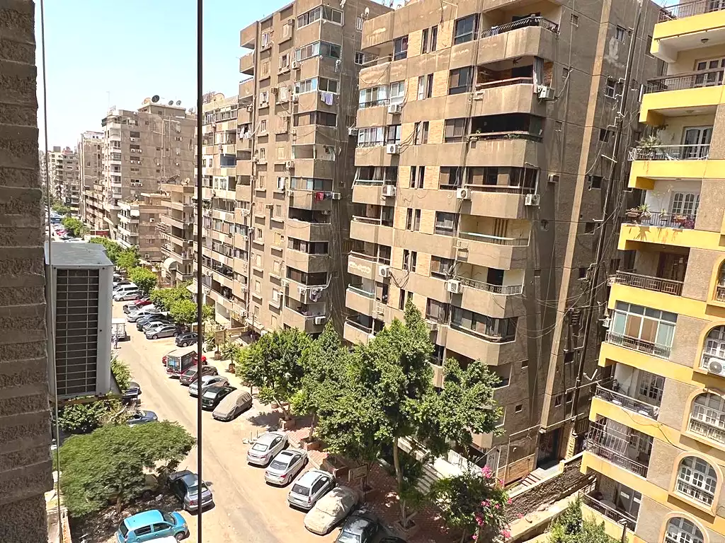 https://aqarmap.com.eg/ar/listing/7130890-for-sale-cairo-nasr-city-8th-zone-hesham-labib-st