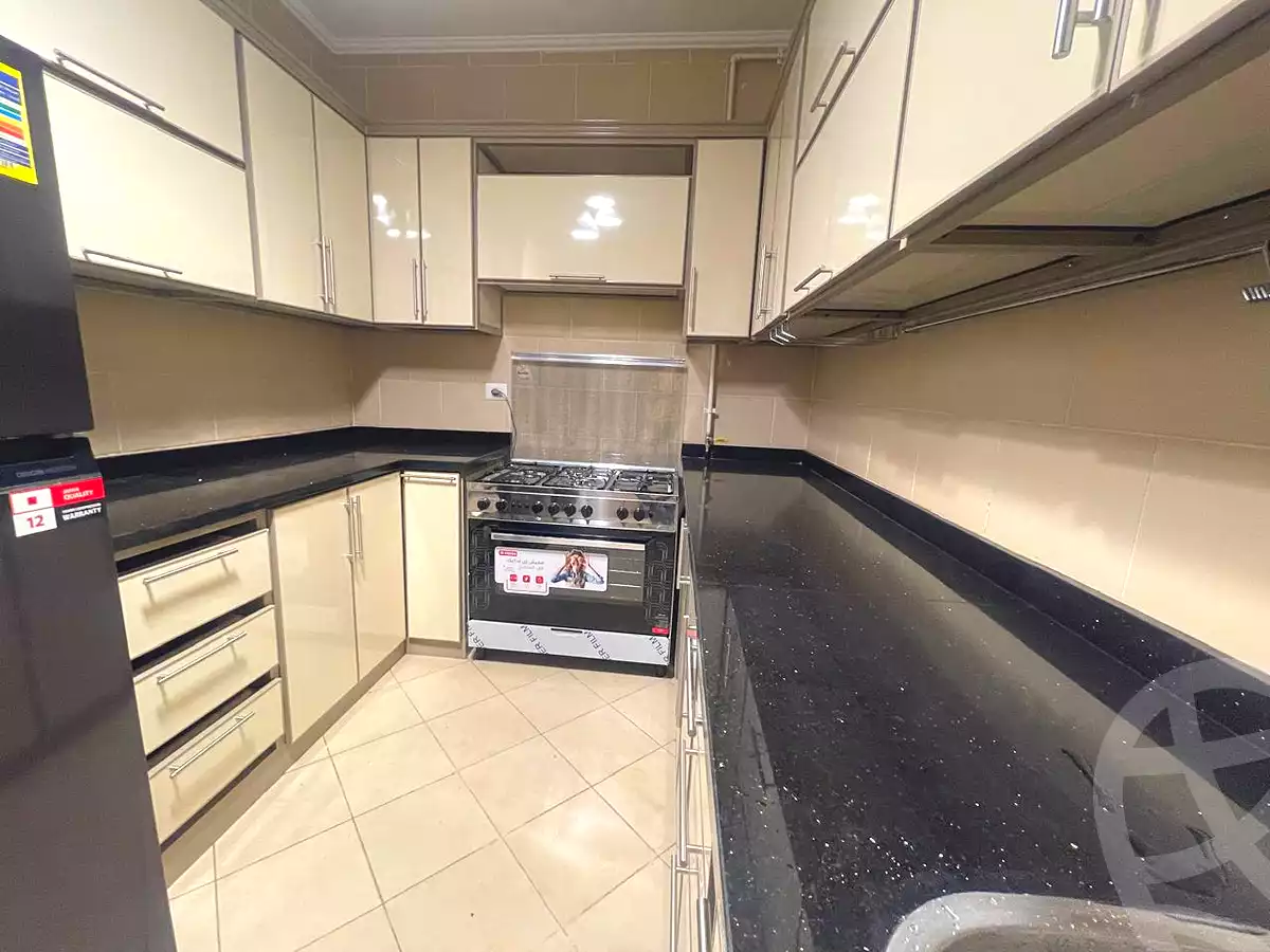 https://aqarmap.com.eg/ar/listing/7131723-for-rent-cairo-el-sheikh-zayed-city-compounds-dh-drys