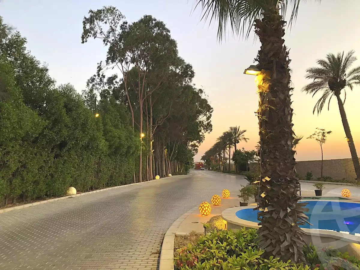 https://aqarmap.com.eg/ar/listing/7131796-for-sale-cairo-el-sheikh-zayed-city-lshykh-zyd-ljdyd-ofok-1