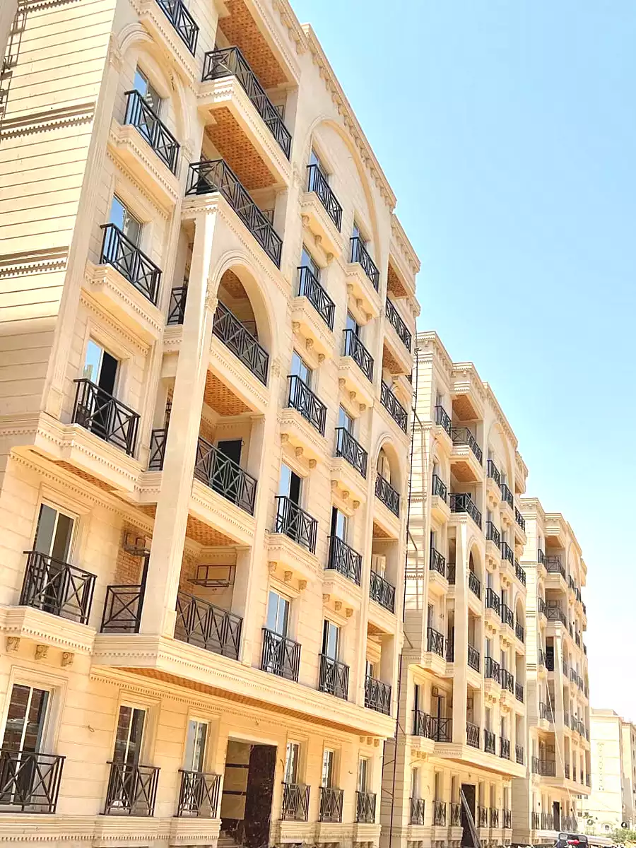 https://aqarmap.com.eg/en/listing/7132107-for-sale-cairo-6th-of-october-hadaeq-october-compounds-green-city-compound-qebaa