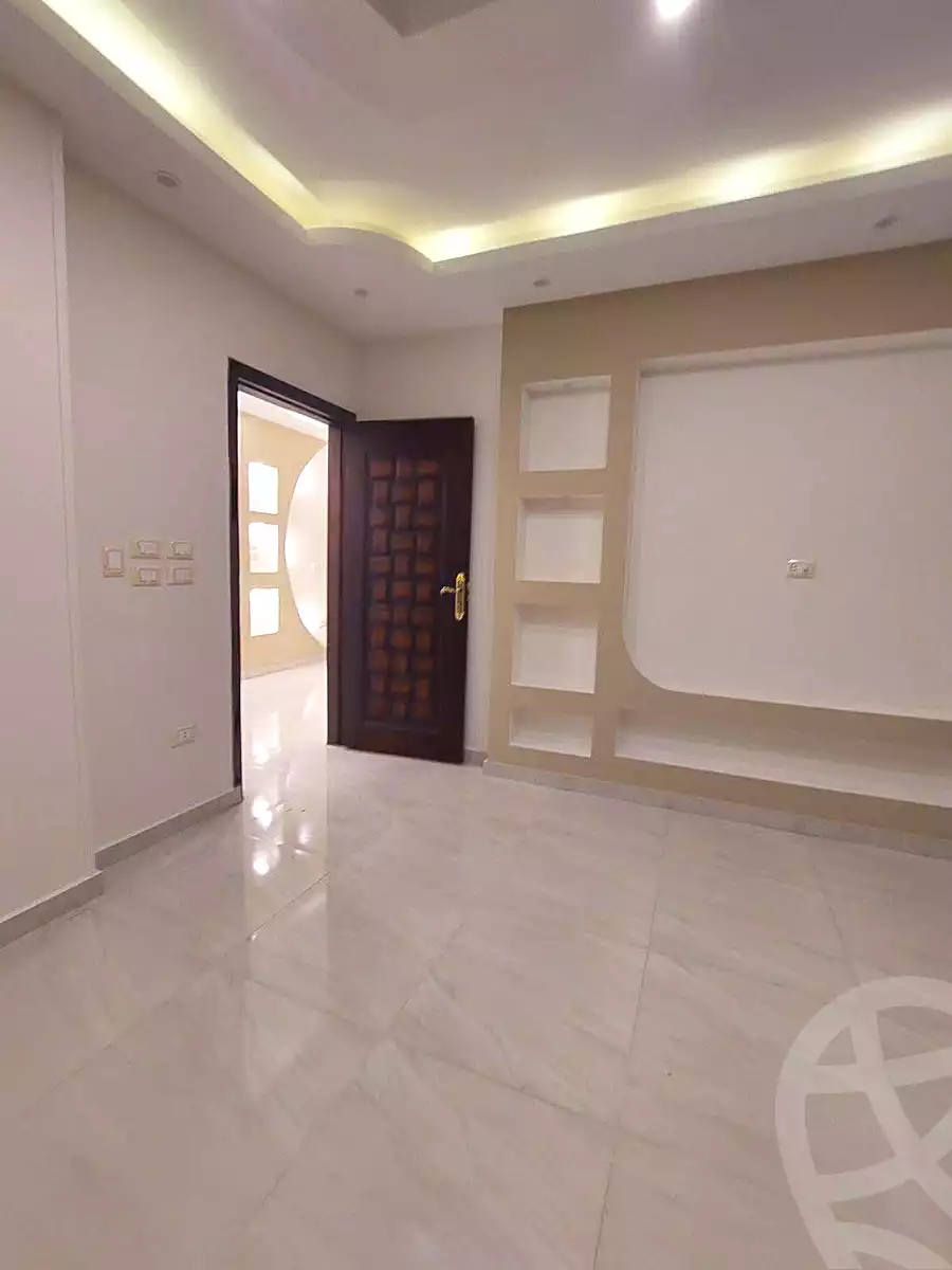 https://aqarmap.com.eg/ar/listing/7132648-for-sale-cairo-helwan-helwan-el-sharkeya-saleh-sobhy-st