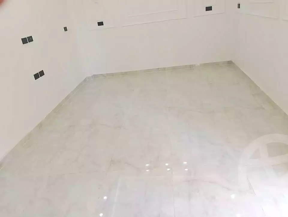 https://aqarmap.com.eg/en/listing/7132704-for-sale-alexandria-zezenia-ibrahim-el-attar-st