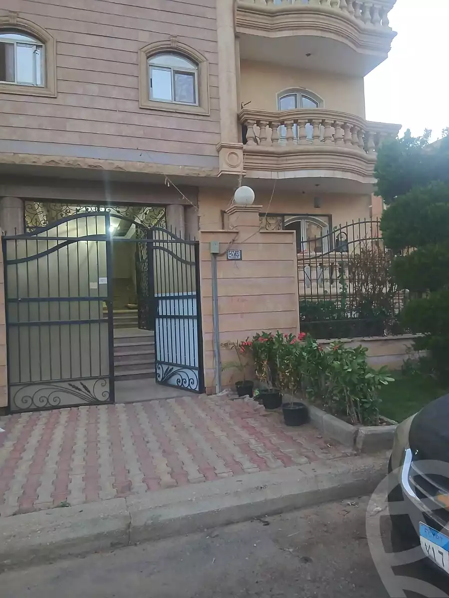 https://aqarmap.com.eg/en/listing/7133772-for-rent-cairo-el-sheikh-zayed-city-shr-lbstn