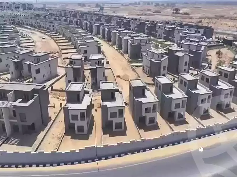 https://aqarmap.com.eg/ar/listing/7133803-for-sale-cairo-new-cairo-compounds-kmbwnd-kryk-twn-il-cazar