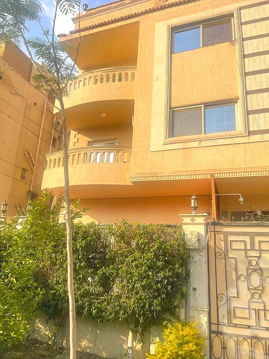 https://aqarmap.com.eg/ar/listing/7134131-for-sale-cairo-new-cairo-el-yassamin-el-yasmeen-3-mohamed-rahim-st