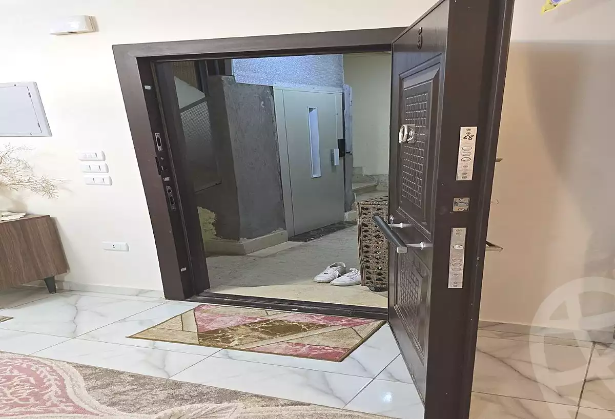 https://aqarmap.com.eg/en/listing/7134188-for-sale-cairo-new-cairo-first-settlement-mhwr-mstfy-kml