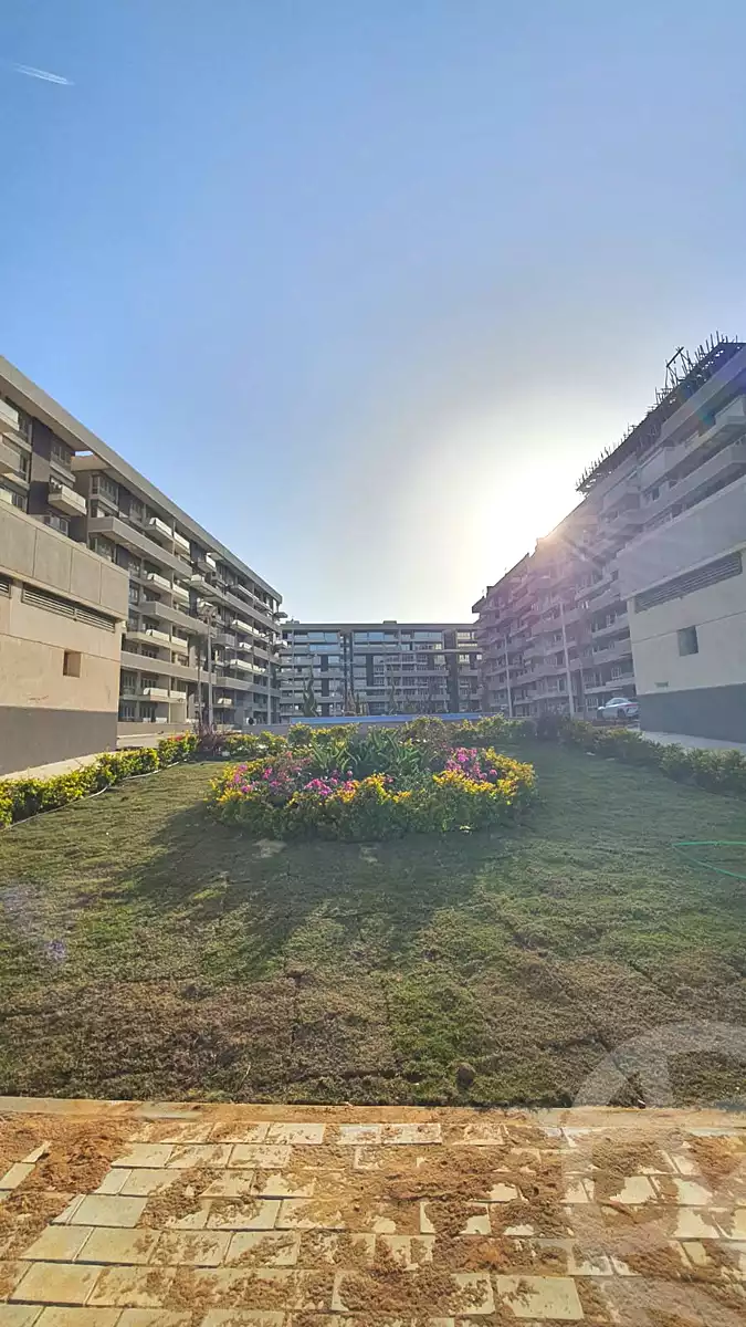 https://aqarmap.com.eg/ar/listing/7134409-for-sale-cairo-new-administrative-capital-r7-scenario