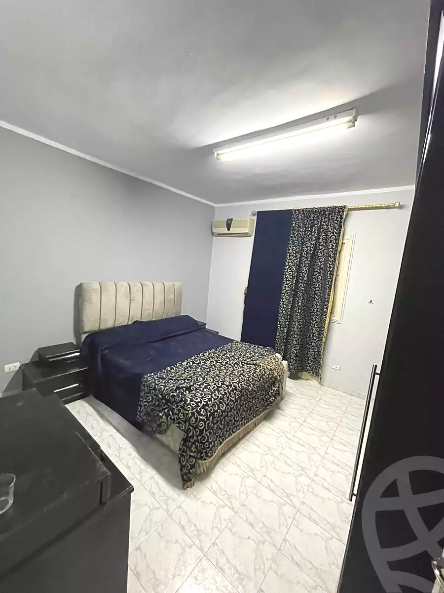 https://aqarmap.com.eg/ar/listing/7134539-for-sale-cairo-6th-of-october-el-ahyaa-neighborhood-2nd-divided-from-al-kafrawei-st