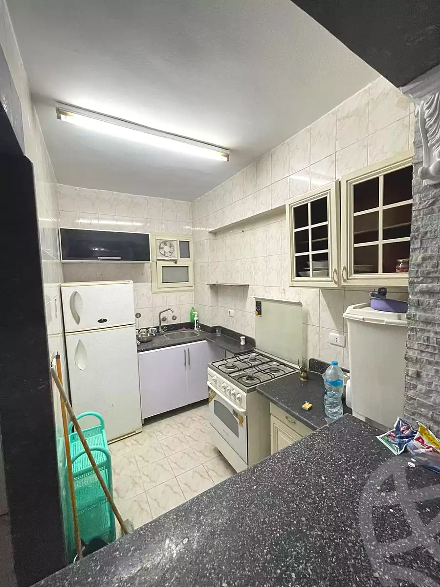 https://aqarmap.com.eg/ar/listing/7134539-for-sale-cairo-6th-of-october-el-ahyaa-neighborhood-2nd-divided-from-al-kafrawei-st