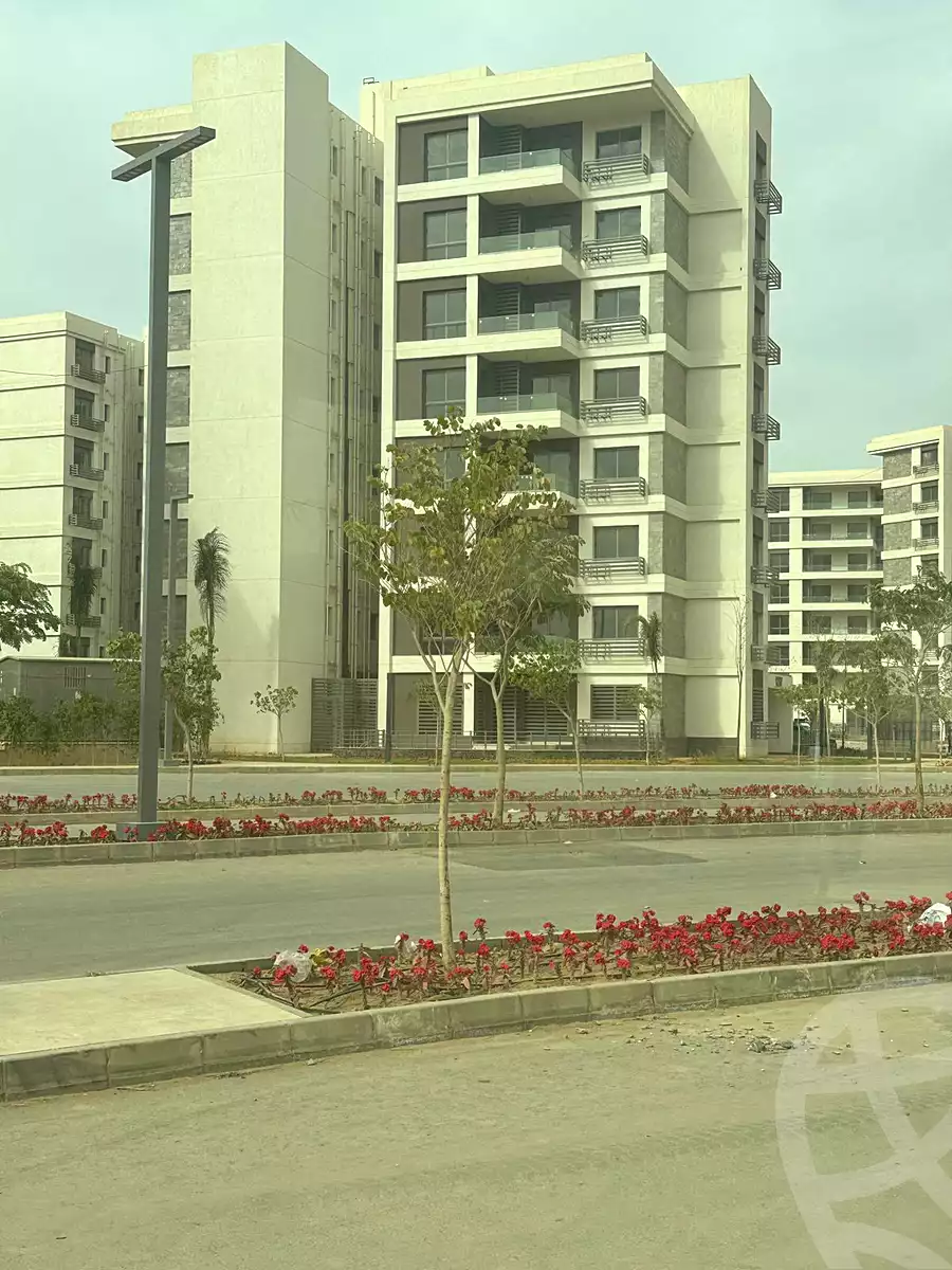 https://aqarmap.com.eg/ar/listing/7134603-for-sale-cairo-new-administrative-capital-hdyq-l-sm-mdyn-nwr-mjmw-tl-t-mstfy