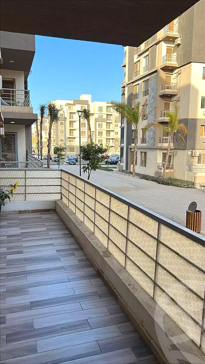 https://aqarmap.com.eg/en/listing/7134611-for-sale-cairo-el-sheikh-zayed-city-compounds-jn-2