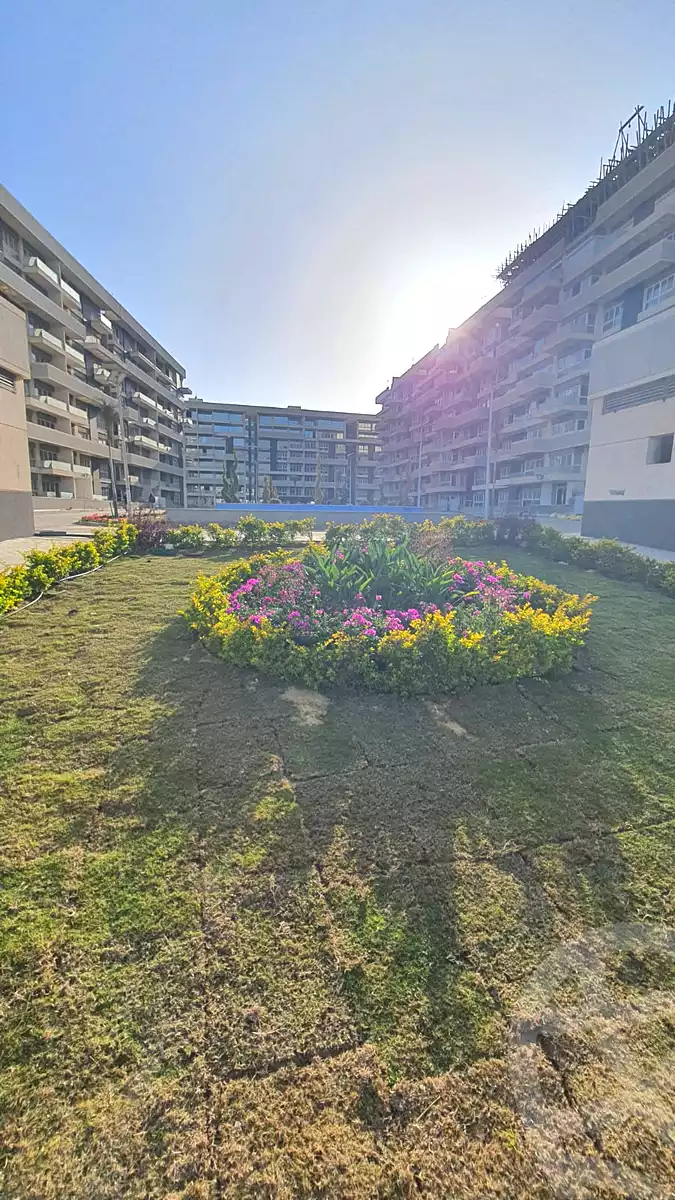 https://aqarmap.com.eg/en/listing/7134618-for-sale-cairo-new-administrative-capital-r7-scenario