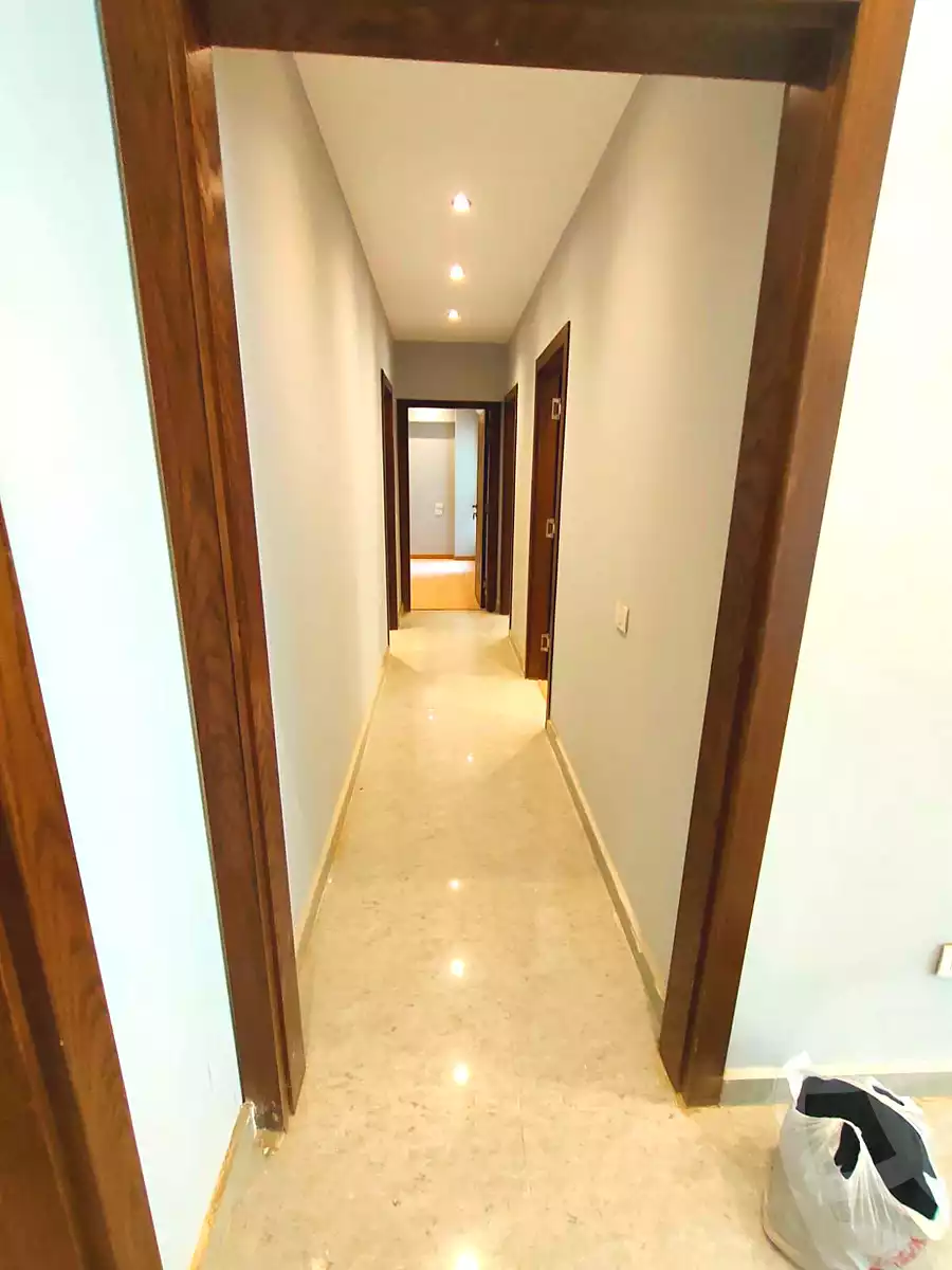 https://aqarmap.com.eg/ar/listing/7134735-for-sale-cairo-new-cairo-compounds-mountain-view-hyde-park