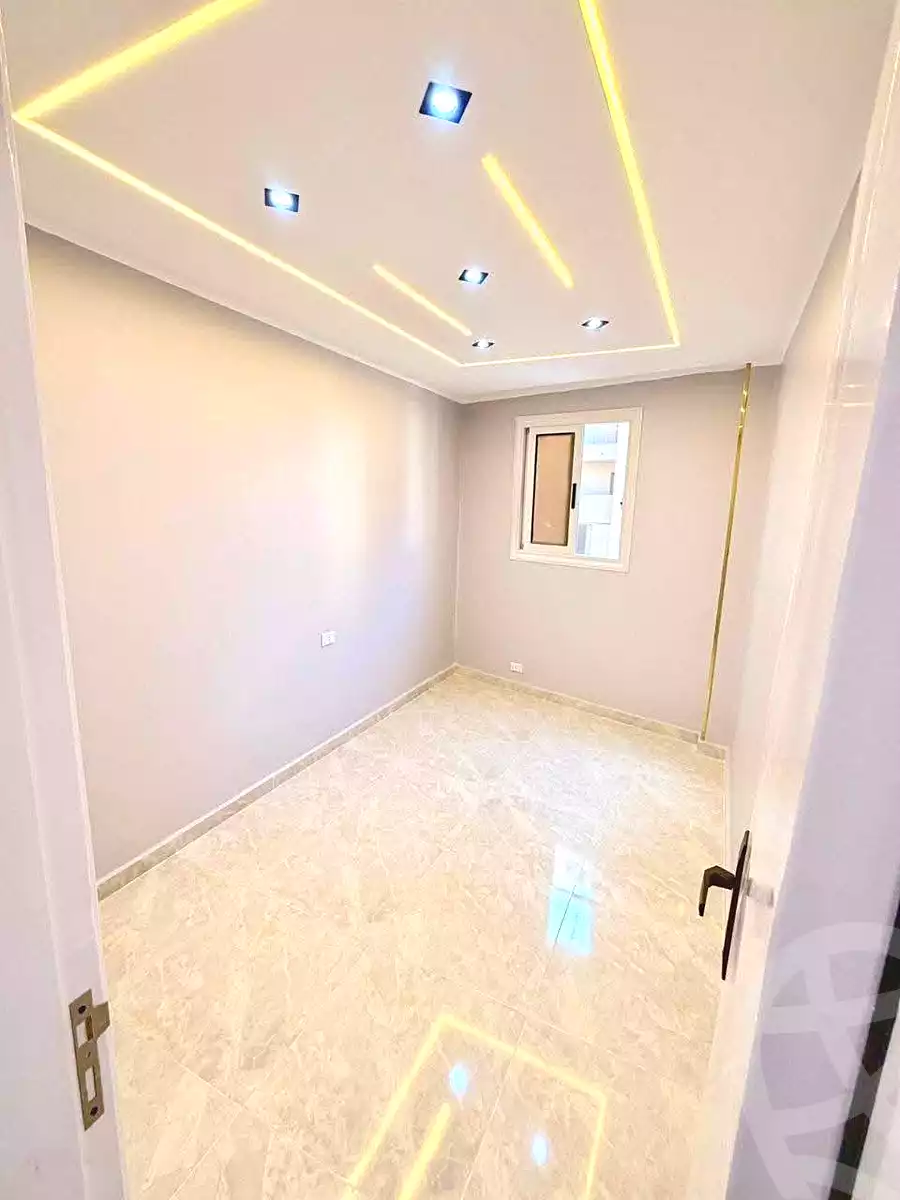 https://aqarmap.com.eg/ar/listing/7135084-for-sale-alexandria-el-asafra-shr-45