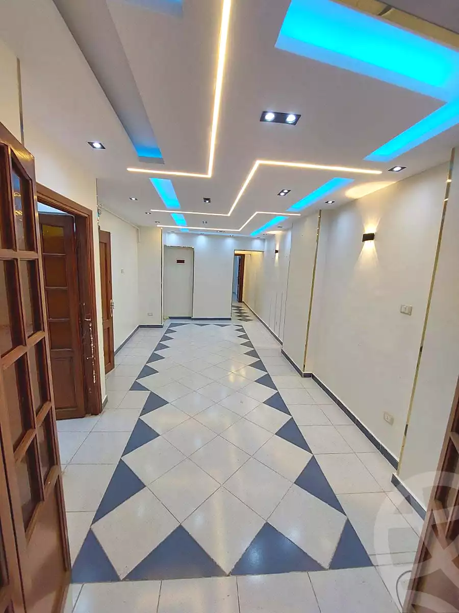https://aqarmap.com.eg/ar/listing/7135162-for-sale-alexandria-sydy-bshr-sydy-bshr-bhry-shr-mhmwd-l-yswy