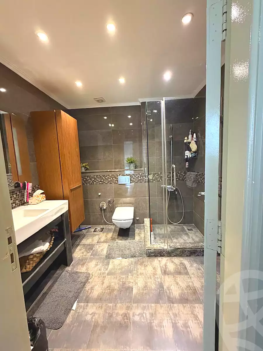 https://aqarmap.com.eg/ar/listing/7135349-for-sale-cairo-el-sheikh-zayed-city-compounds-greens