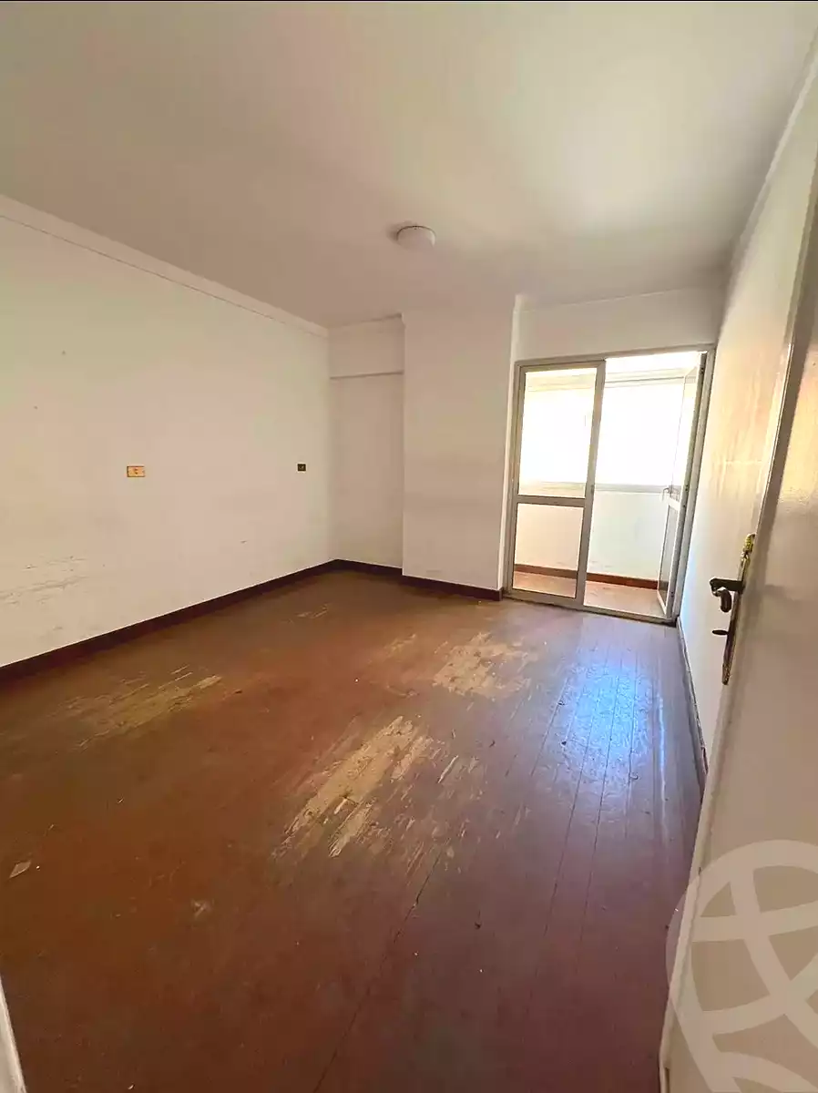 https://aqarmap.com.eg/ar/listing/7135532-for-sale-alexandria-fyktwry-shr-jml-bd-lnsr