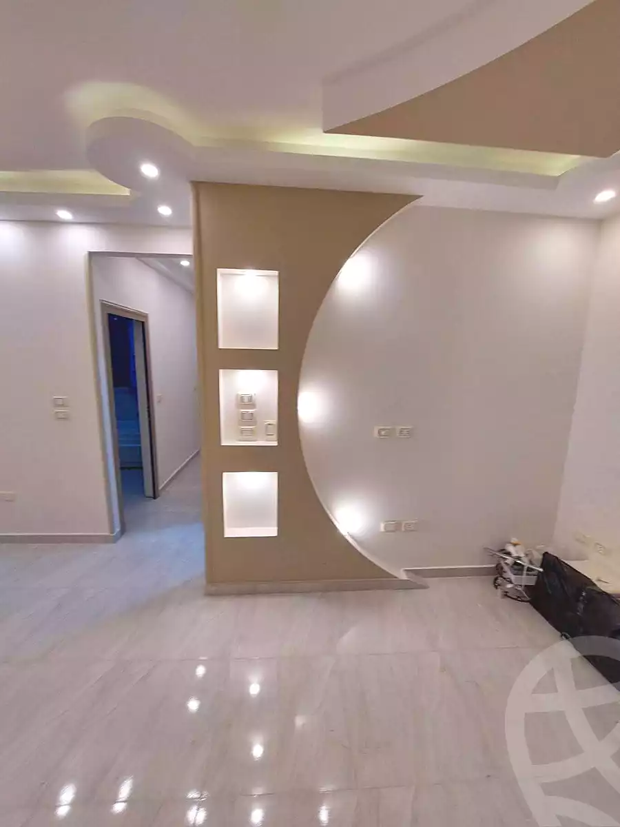 https://aqarmap.com.eg/ar/listing/7135580-for-sale-cairo-helwan-helwan-el-sharkeya-saleh-sobhy-st