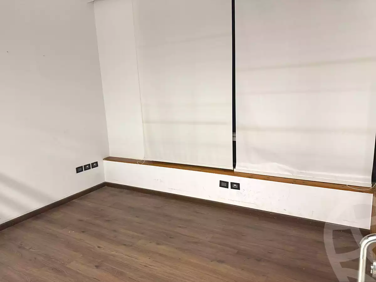 https://aqarmap.com.eg/ar/listing/7135615-for-rent-cairo-new-cairo-compounds-jwr-kwmyrshyl-kwmblks-makeplace