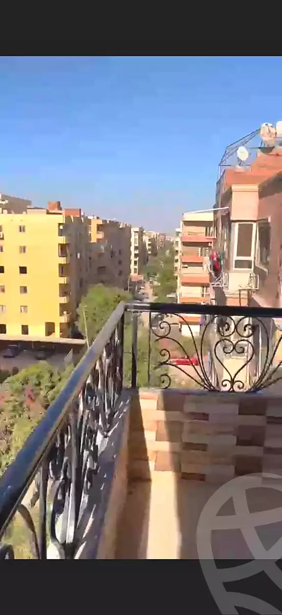 https://aqarmap.com.eg/ar/listing/7082068-for-sale-cairo-hadayek-el-ahram-mntq