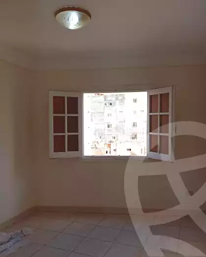https://aqarmap.com.eg/ar/listing/7136097-for-sale-alexandria-sydy-bshr-sydy-bshr-bhry-shr-khld-bn-lwlyd