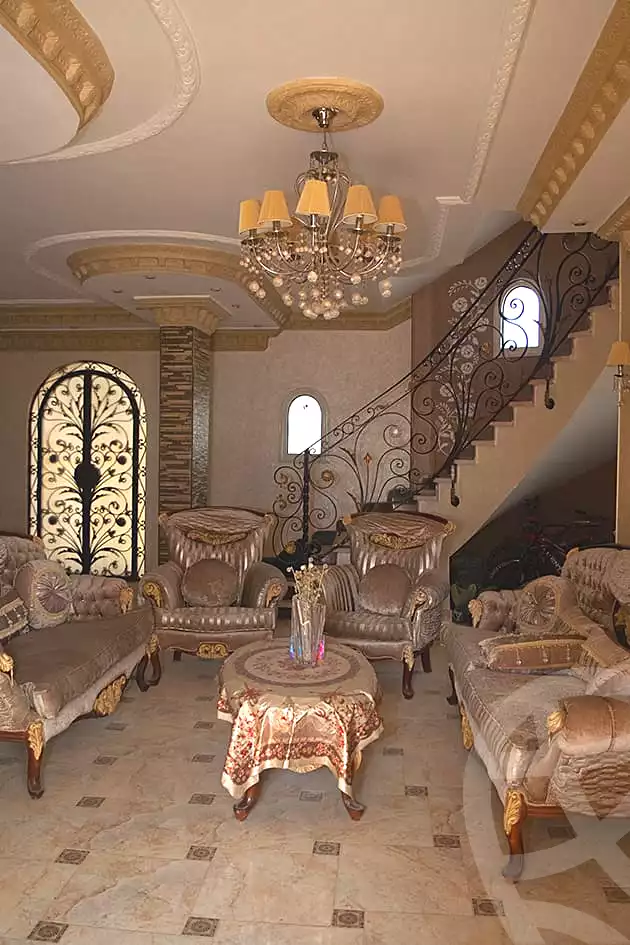 فيلا بـ٥ غرف نوم في الريف الاوربي، صورة ٦ من ٨