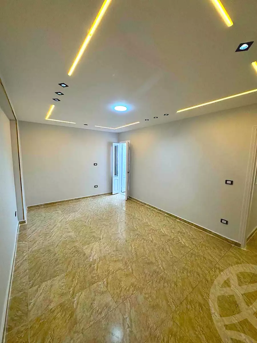 https://aqarmap.com.eg/ar/listing/7137529-for-sale-alexandria-miami-45-street