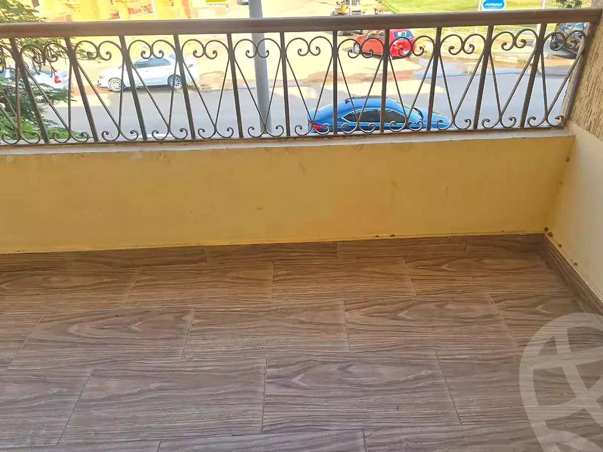 https://aqarmap.com.eg/ar/listing/7137949-for-sale-cairo-new-cairo-ganob-el-akadamiya-south-academy-g-lotfy-hassona-st