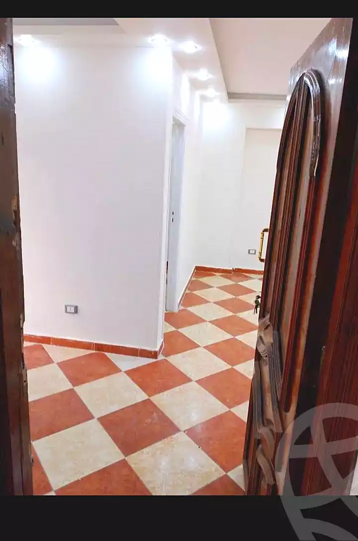 https://aqarmap.com.eg/ar/listing/7138850-for-sale-alexandria-new-miami-street-10