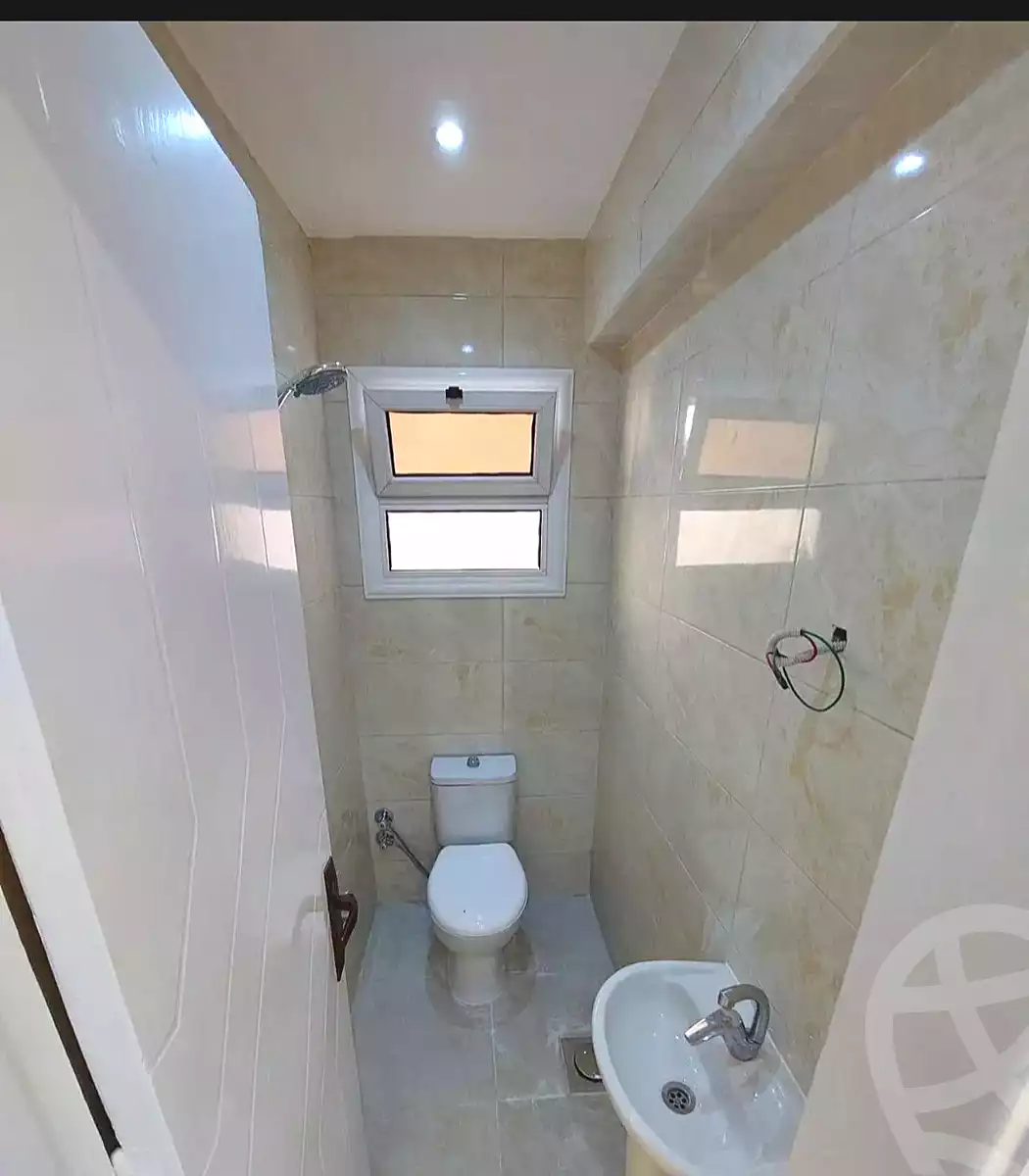 https://aqarmap.com.eg/ar/listing/7139097-for-sale-alexandria-el-asafra-shr-45