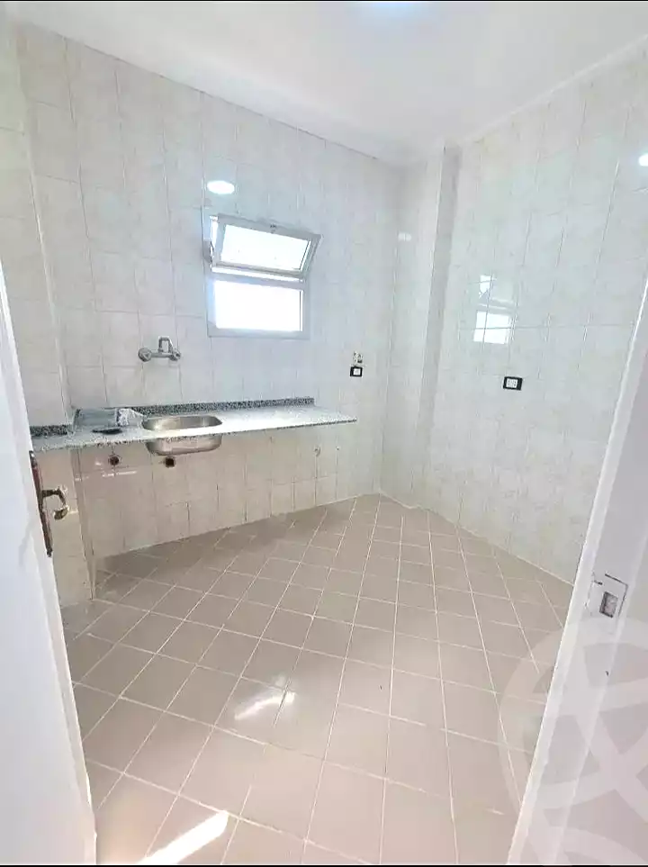https://aqarmap.com.eg/ar/listing/7139156-for-sale-alexandria-al-agamy-shataa-el-nakheel