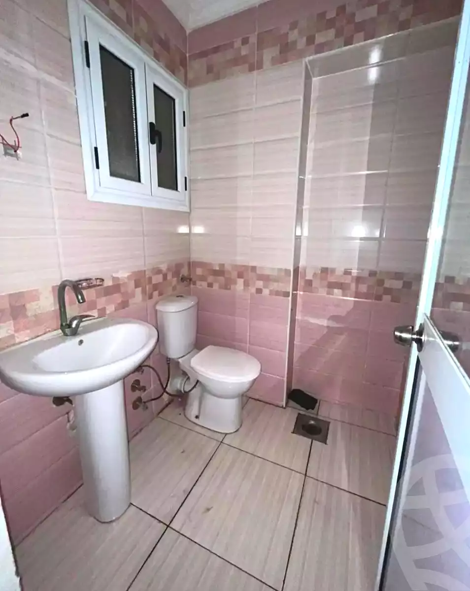 https://aqarmap.com.eg/ar/listing/7139363-for-rent-alexandria-moharram-bey