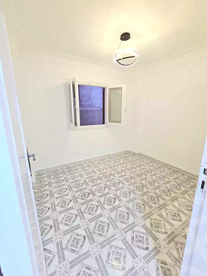 https://aqarmap.com.eg/ar/listing/7139900-for-sale-alexandria-al-agamy-shataa-el-nakheel-street-33