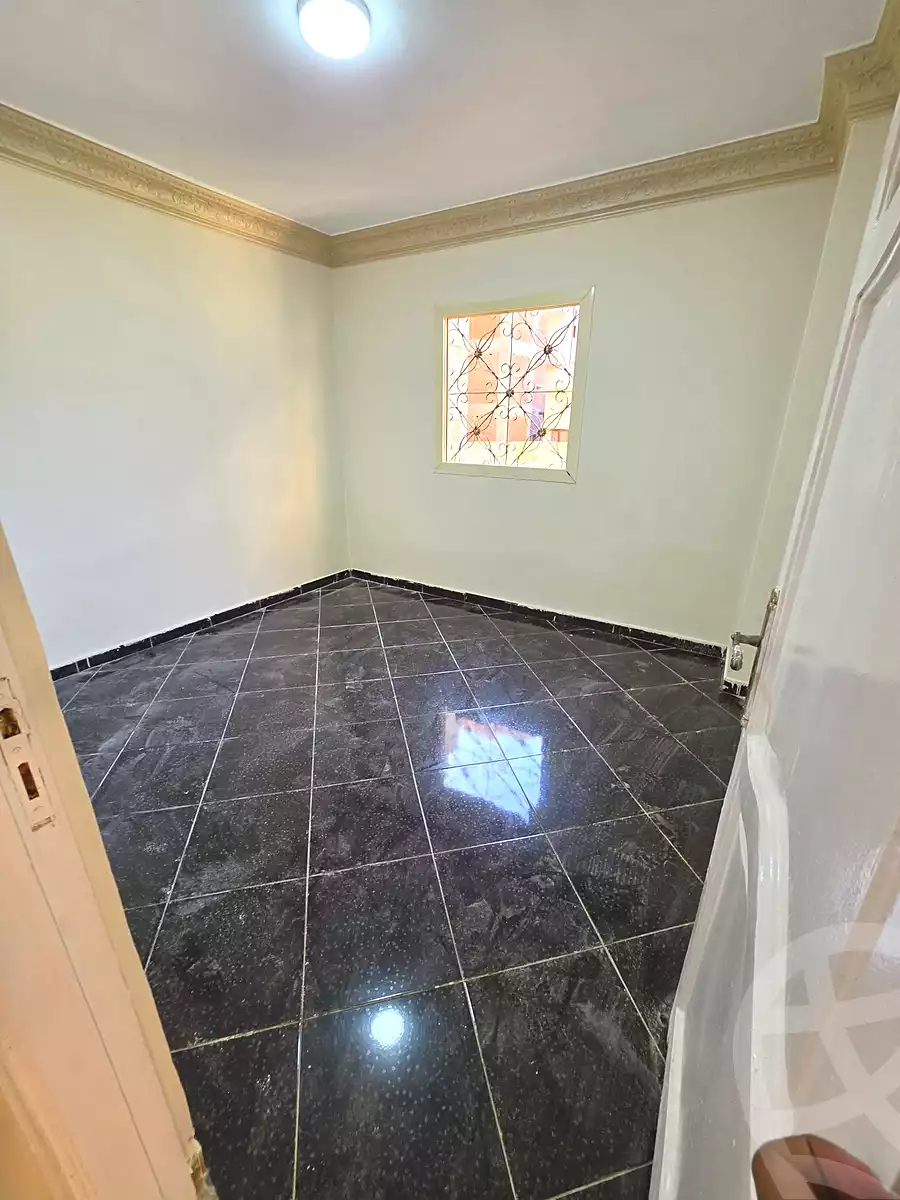 https://aqarmap.com.eg/ar/listing/7139935-for-sale-alexandria-al-agamy-bw-ywsf