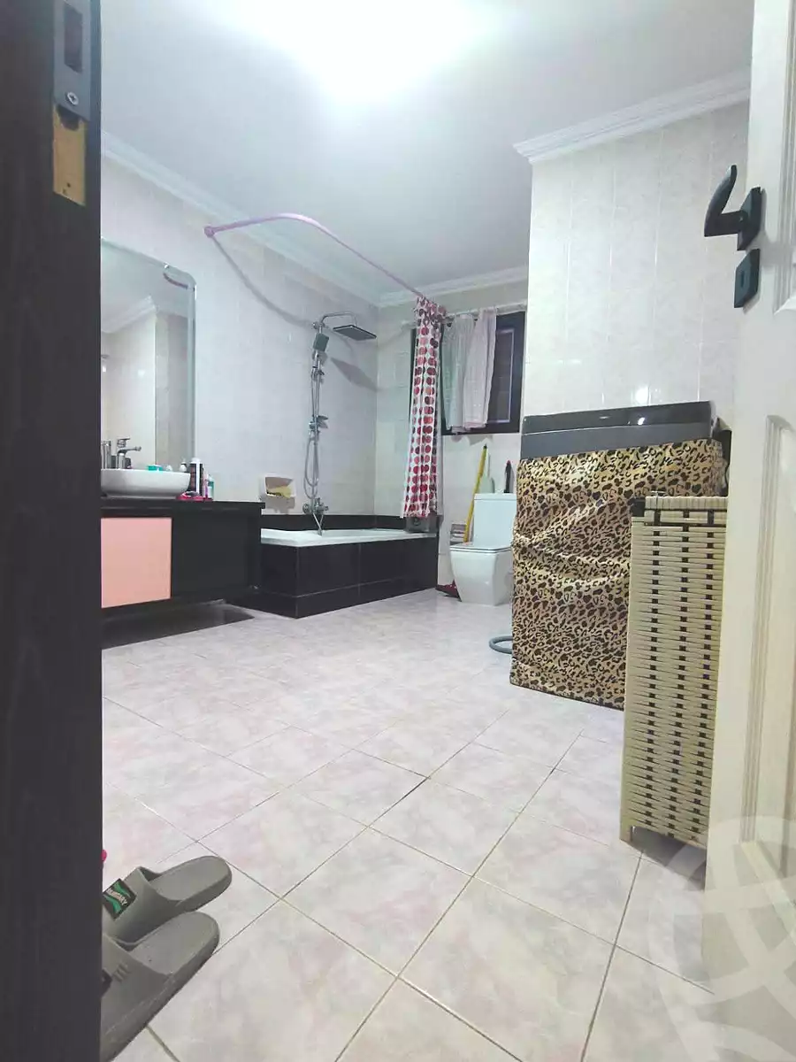 https://aqarmap.com.eg/ar/listing/7139971-for-sale-alexandria-al-agamy-lbytsh-ain-shams-st