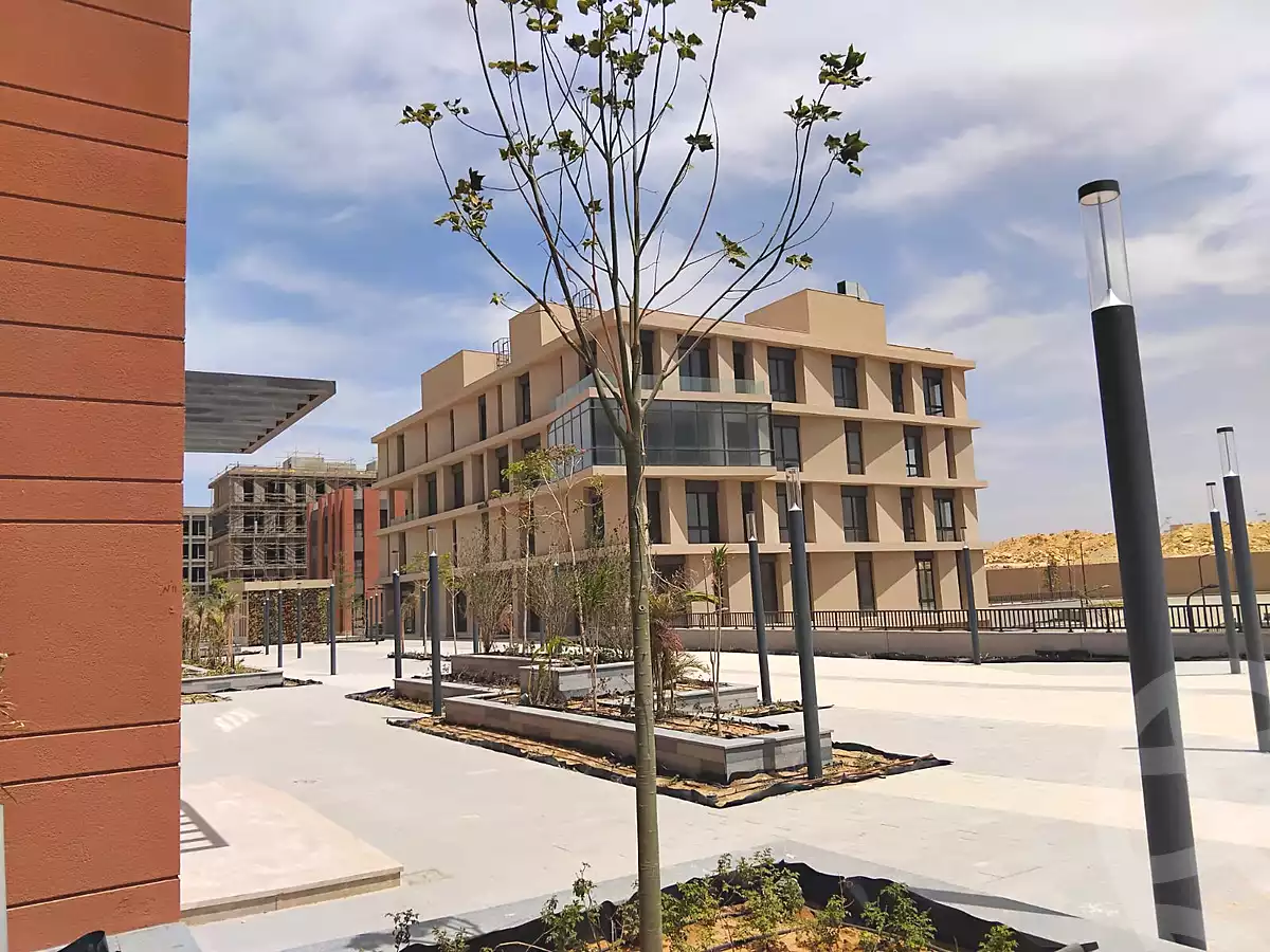 https://aqarmap.com.eg/ar/listing/7139998-for-sale-cairo-new-cairo-compounds-myndhws-byzns-mrkz-llttwyr