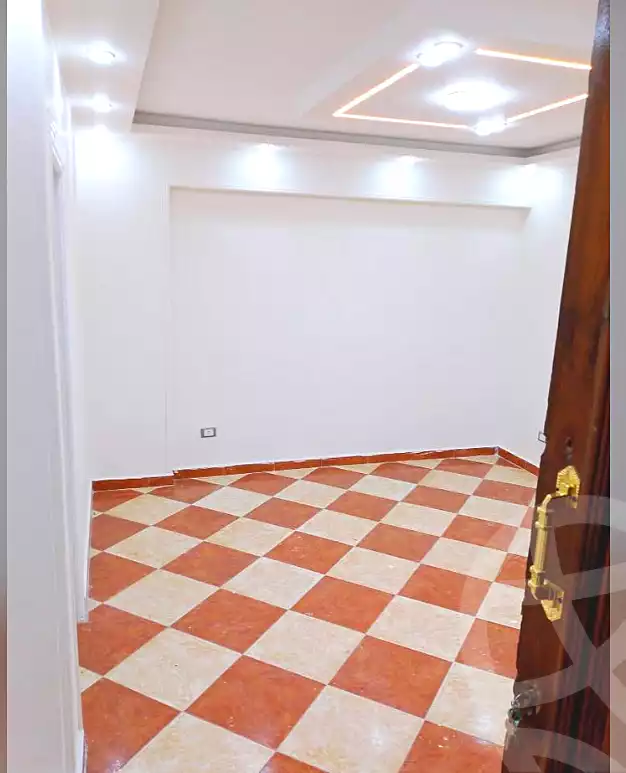 https://aqarmap.com.eg/en/listing/7140383-for-sale-alexandria-new-miami-street-10