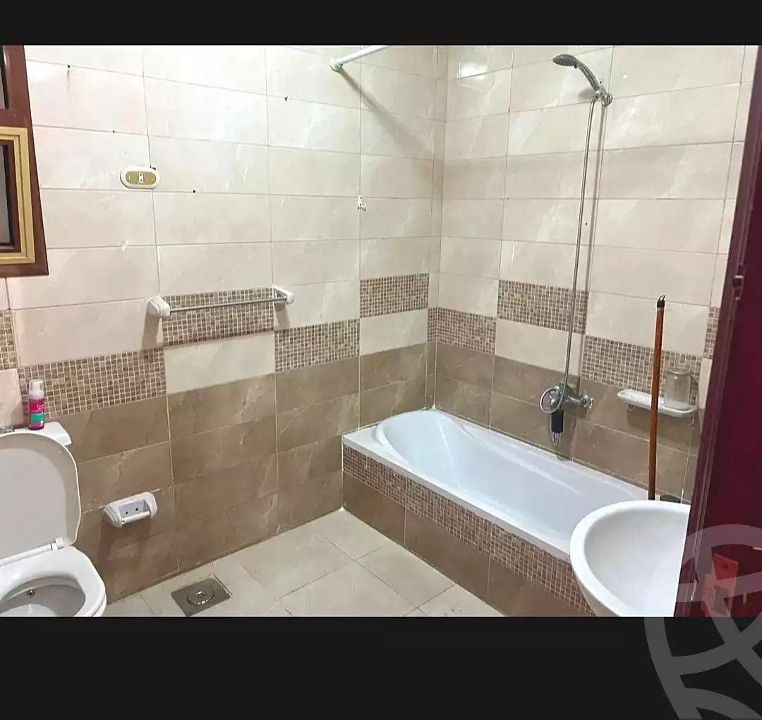 https://aqarmap.com.eg/en/listing/7140896-for-rent-alexandria-camp-cesar