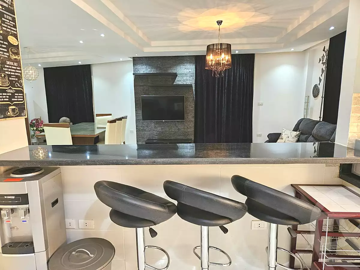 https://aqarmap.com.eg/ar/listing/7141117-for-sale-cairo-el-sheikh-zayed-city-el-hay-elthamen-area-1