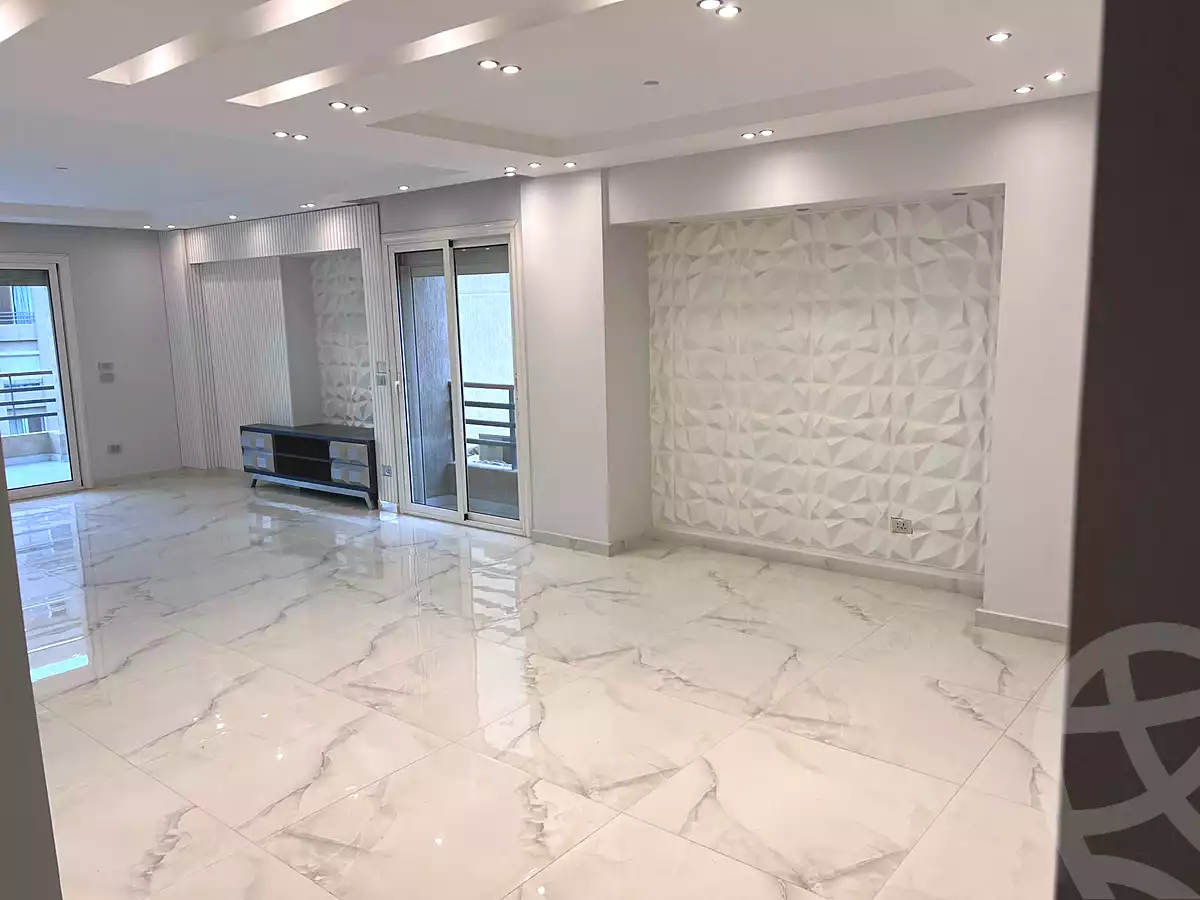 https://aqarmap.com.eg/en/listing/7141101-for-rent-cairo-new-cairo-compounds-the-square