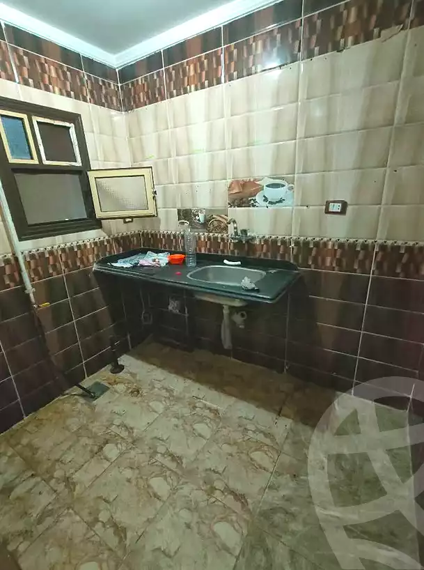 https://aqarmap.com.eg/ar/listing/7141432-for-rent-alexandria-new-miami-eskot