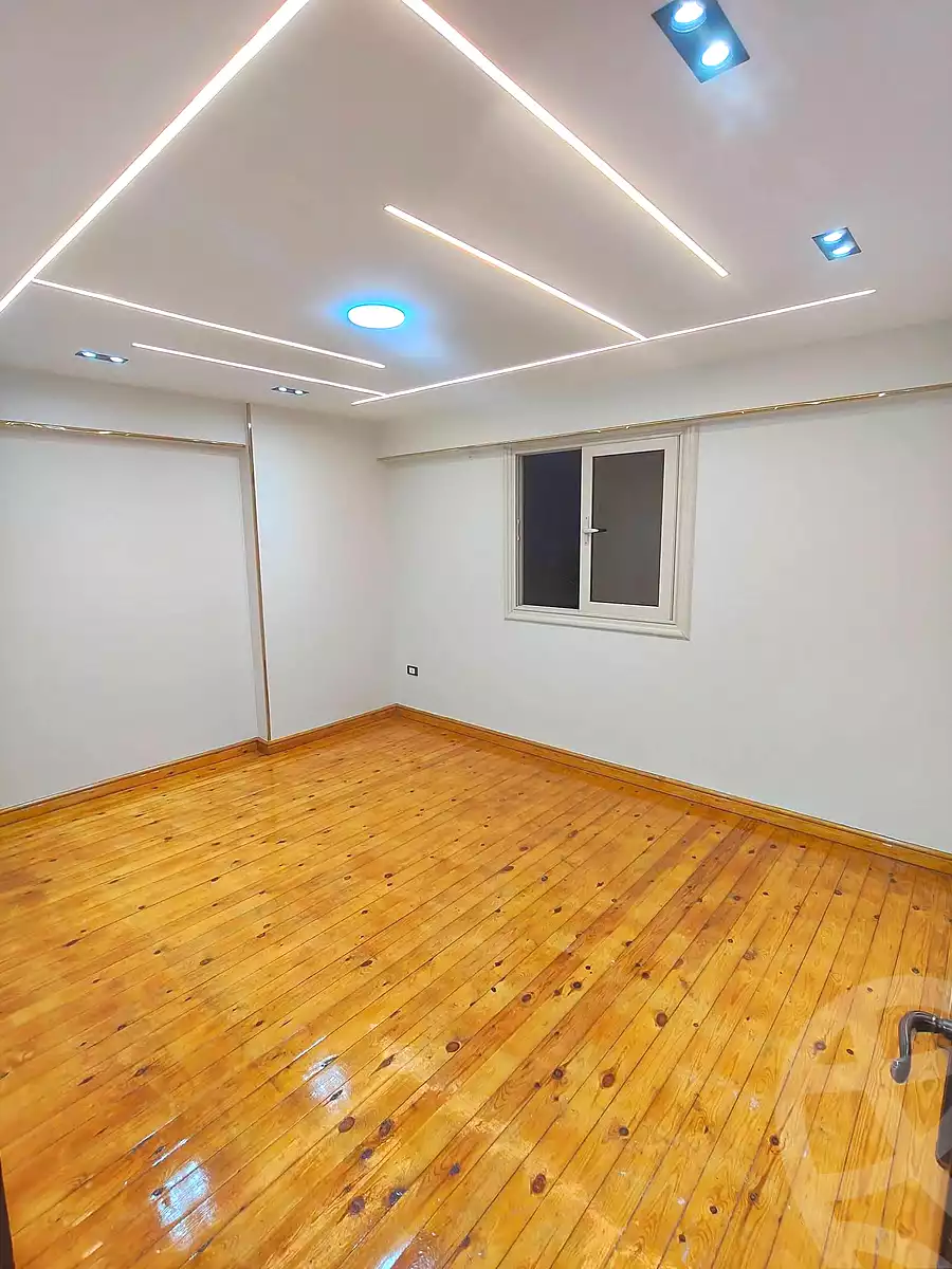 https://aqarmap.com.eg/ar/listing/7141502-for-sale-alexandria-sydy-bshr-sydy-bshr-bhry-shr-mhmwd-l-yswy