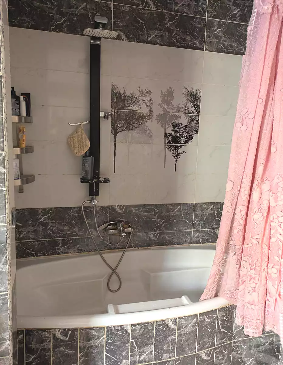 https://aqarmap.com.eg/ar/listing/7141620-for-rent-cairo-el-sheikh-zayed-city-el-hay-elasher-street-100