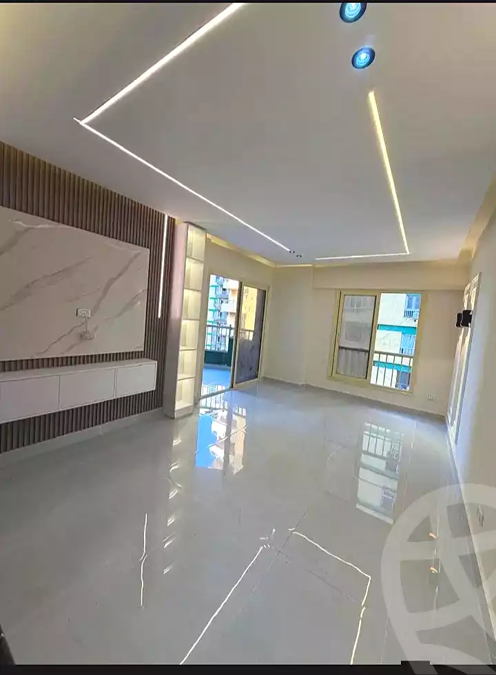 https://aqarmap.com.eg/en/listing/7142218-for-sale-alexandria-lauran