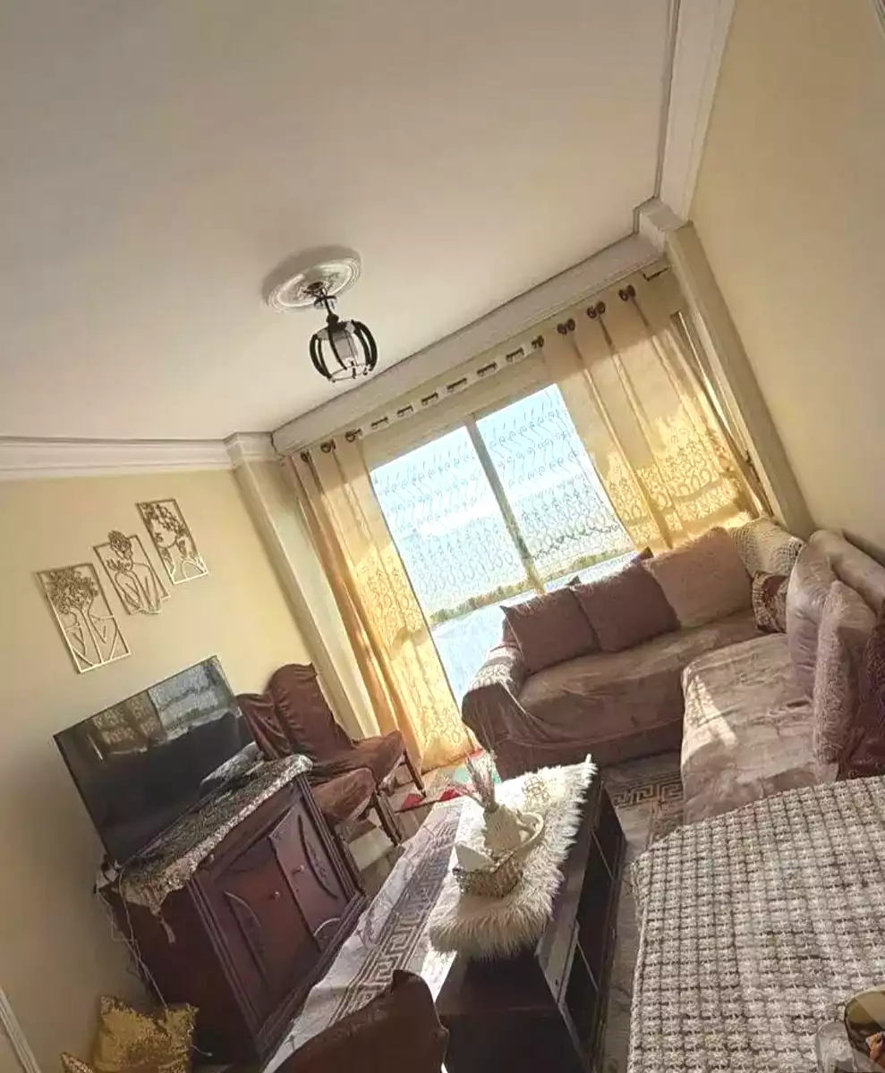 https://aqarmap.com.eg/ar/listing/7142657-for-sale-alexandria-sydy-bshr-shr-mlk-hfny