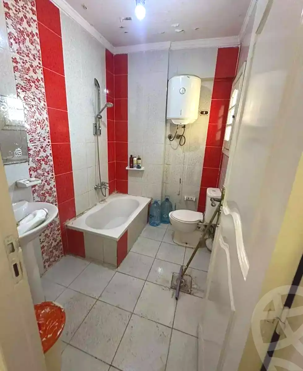 https://aqarmap.com.eg/ar/listing/7142657-for-sale-alexandria-sydy-bshr-shr-mlk-hfny