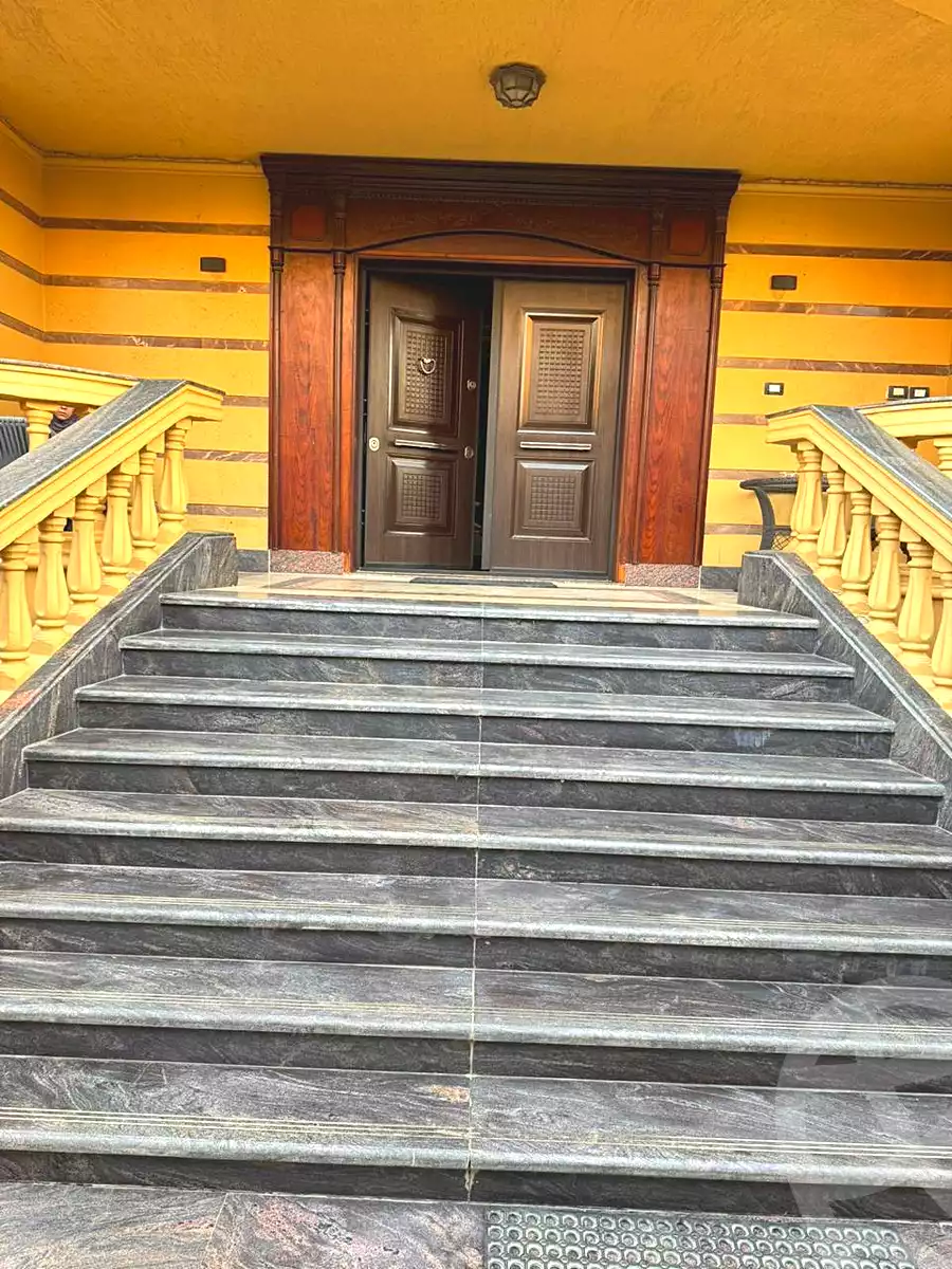 https://aqarmap.com.eg/ar/listing/7143038-for-sale-cairo-el-sheikh-zayed-city-el-hay-elsabeaa-lbstn